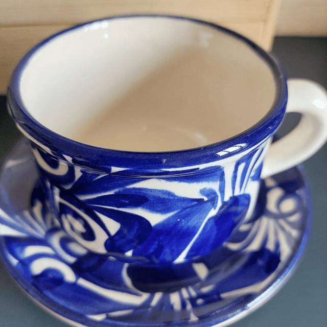 Tasse 7 x 10 cm avec son plateau – céramique bleu cobalt intense, fait main à Dolores Hidalgo, Mexique